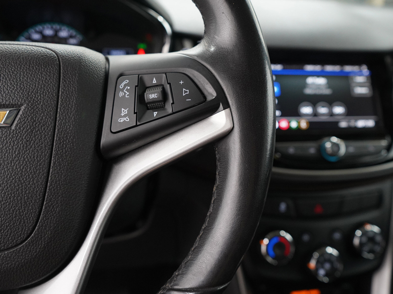 2020 Chevrolet Trax LT photo 21