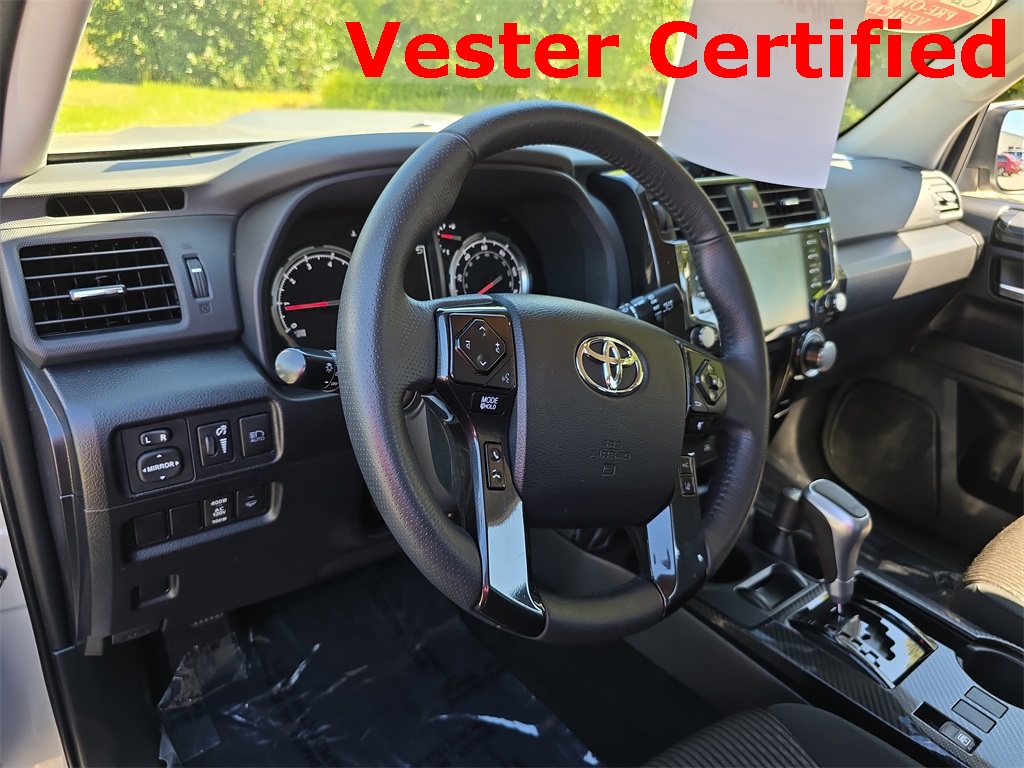 2024 Toyota 4Runner TRD Off-Road photo 13