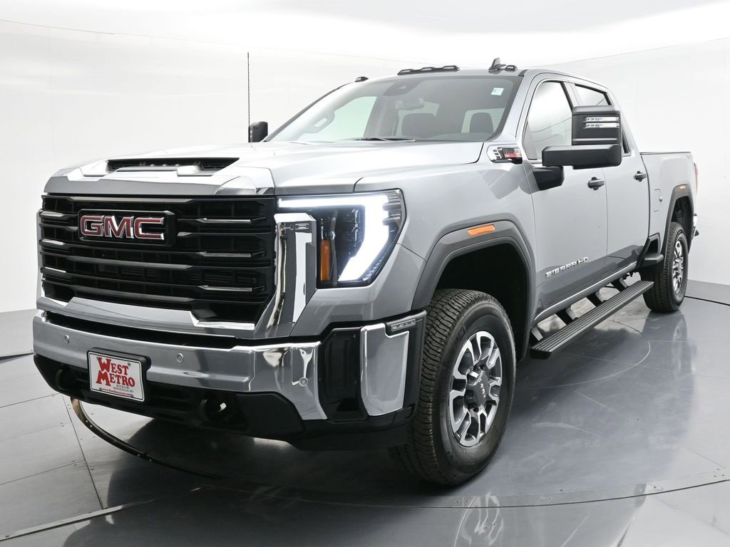 2025 GMC Sierra 3500HD Pro's photo