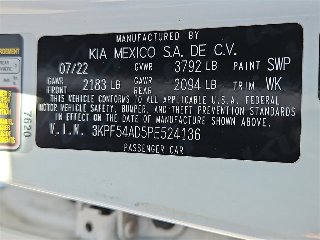 2023 Kia Forte GT-Line photo 24