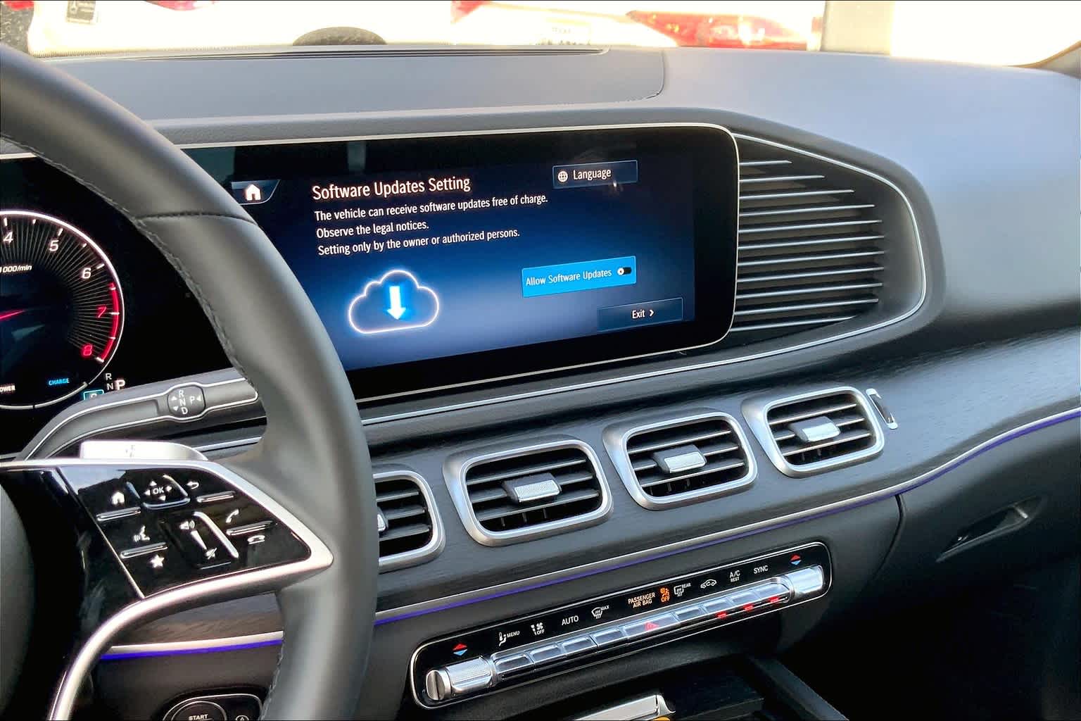 2025 Mercedes Benz GLE 350 4MATIC photo 3