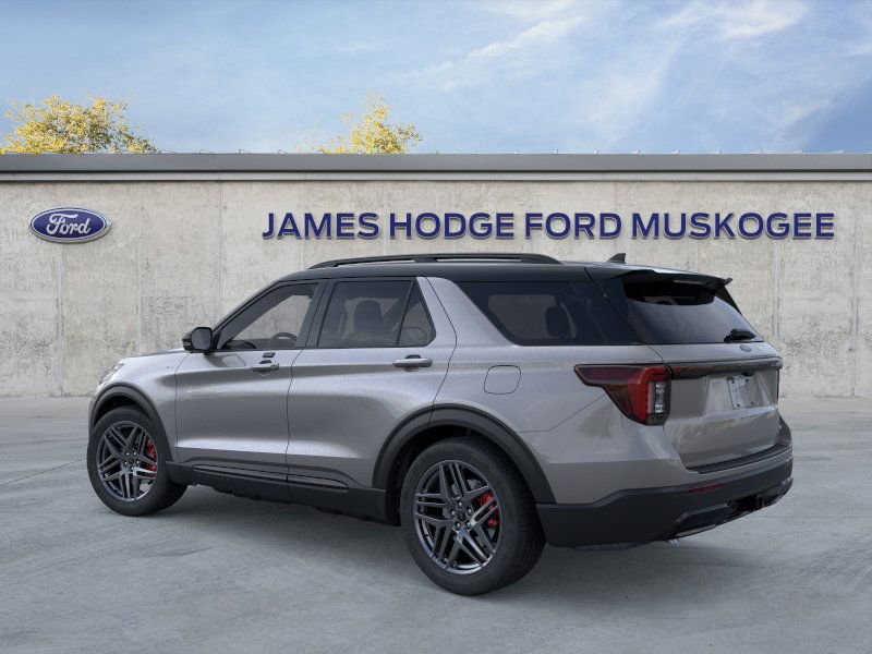 2026 Ford Explorer ST-Line photo 2
