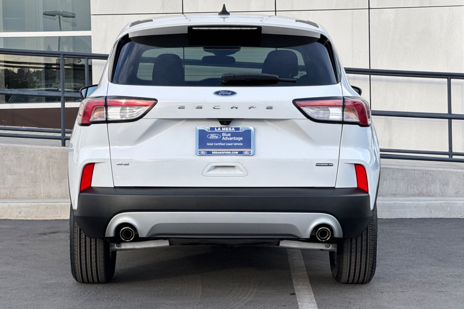 2022 Ford Escape Hybrid SE photo 4
