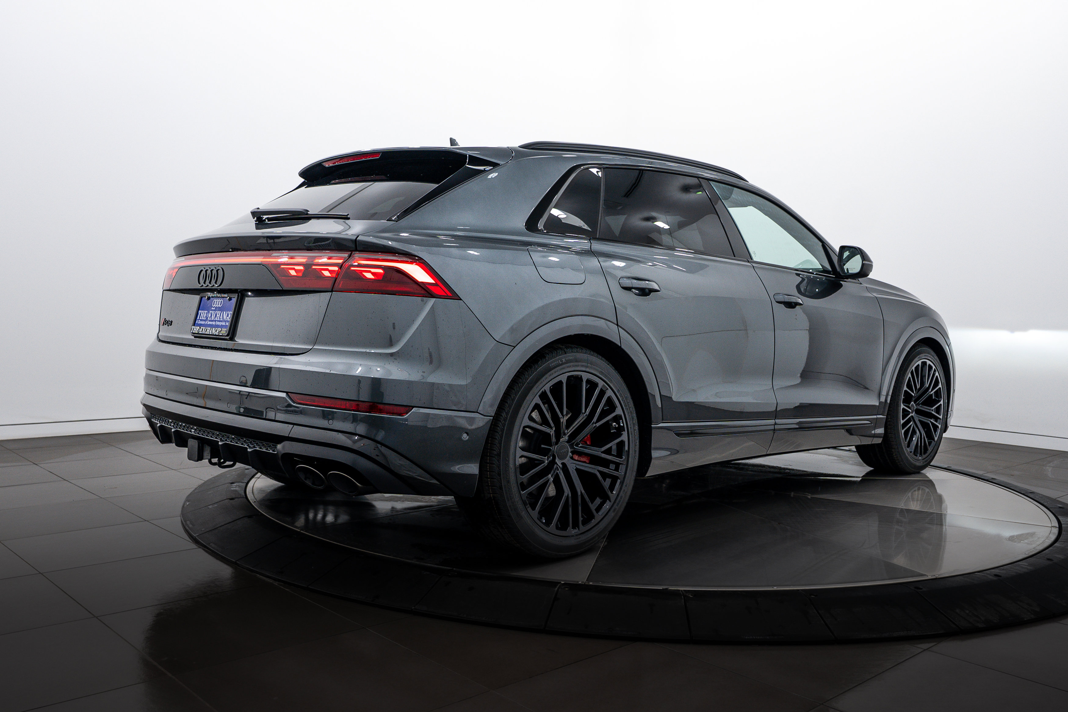 2026 Audi SQ8 Prestige photo 2