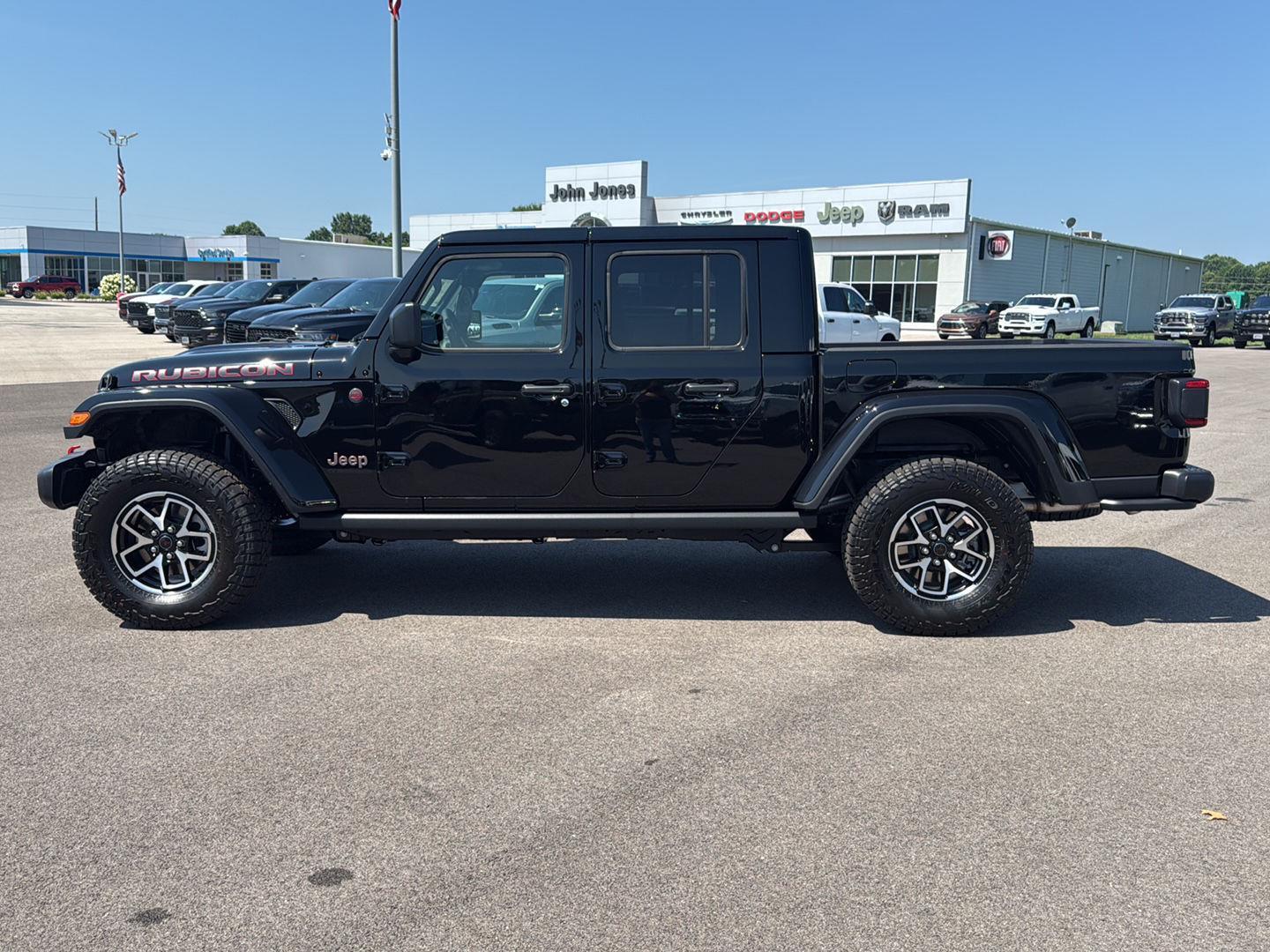 2025 Jeep Gladiator Rubicon photo 3