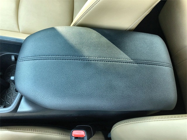 2025 Toyota RAV4 XLE Premium photo 12