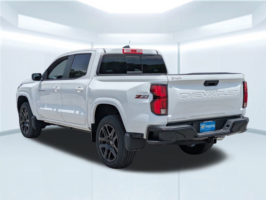 2024 Chevrolet Colorado Z71 photo 3
