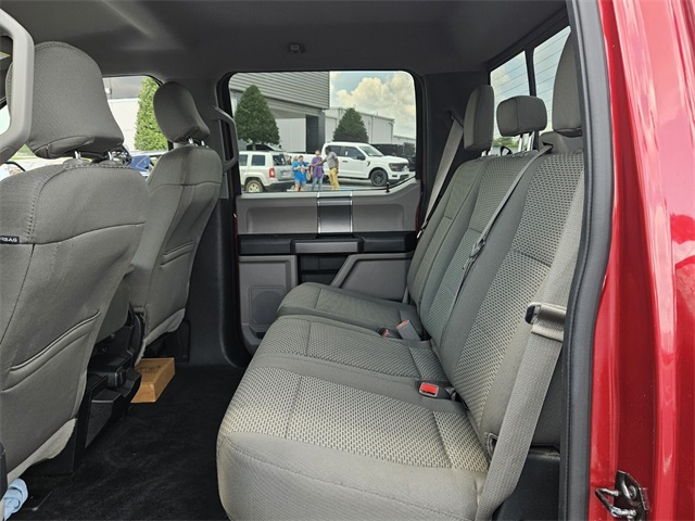 2015 Ford F-150 XLT photo 12