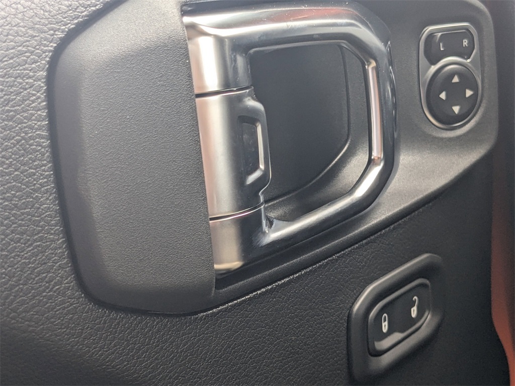2025 Jeep Gladiator Sport S photo 20