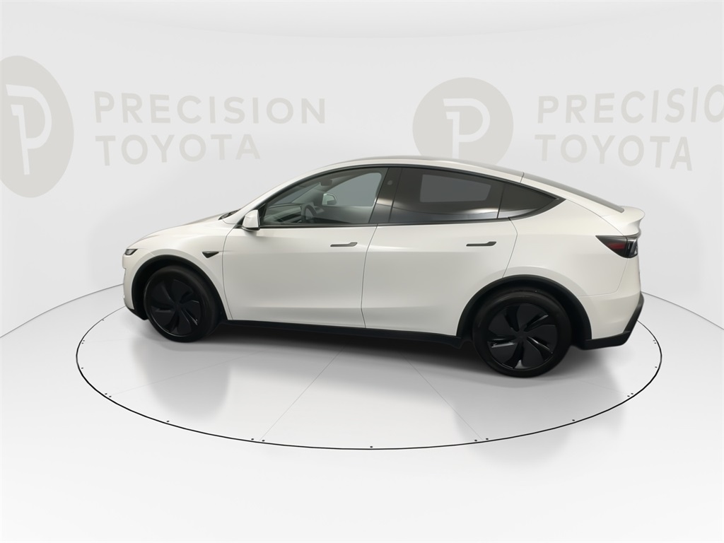 2026 Tesla Model Y Long Range photo 13