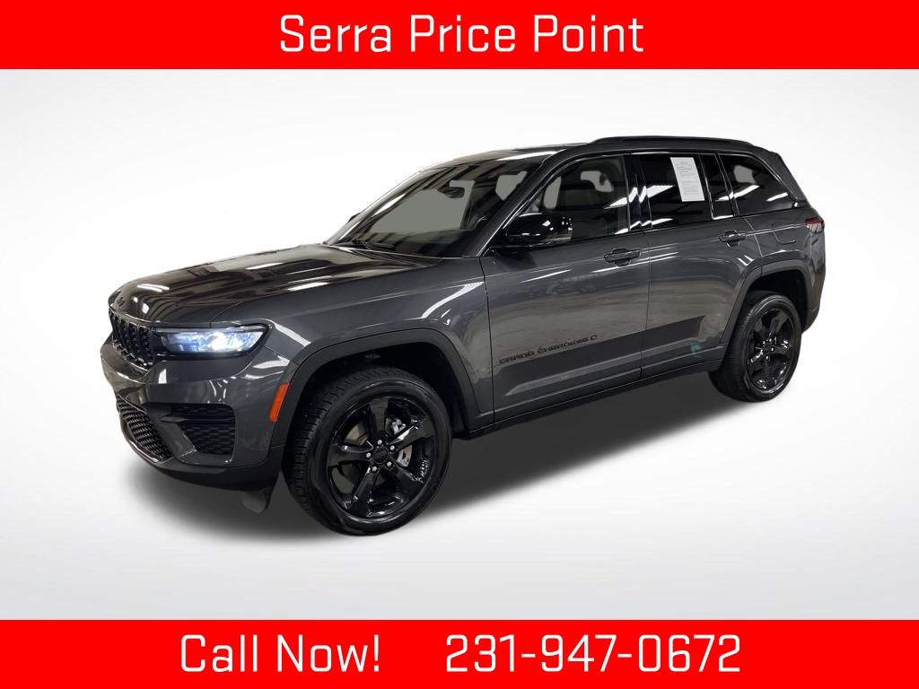 2023 Jeep Grand Cherokee Altitude's photo