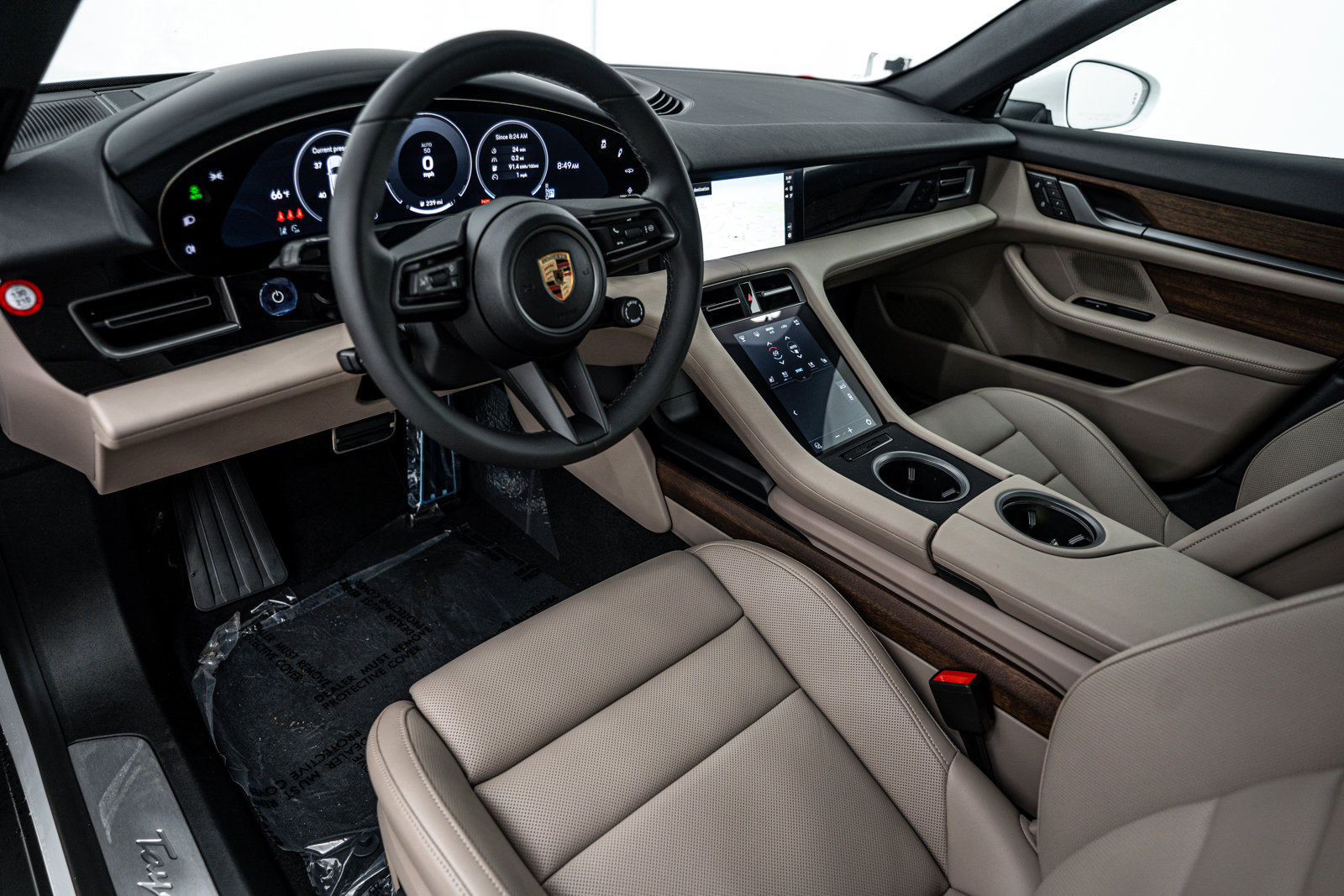 2025 Porsche Taycan Base photo 4