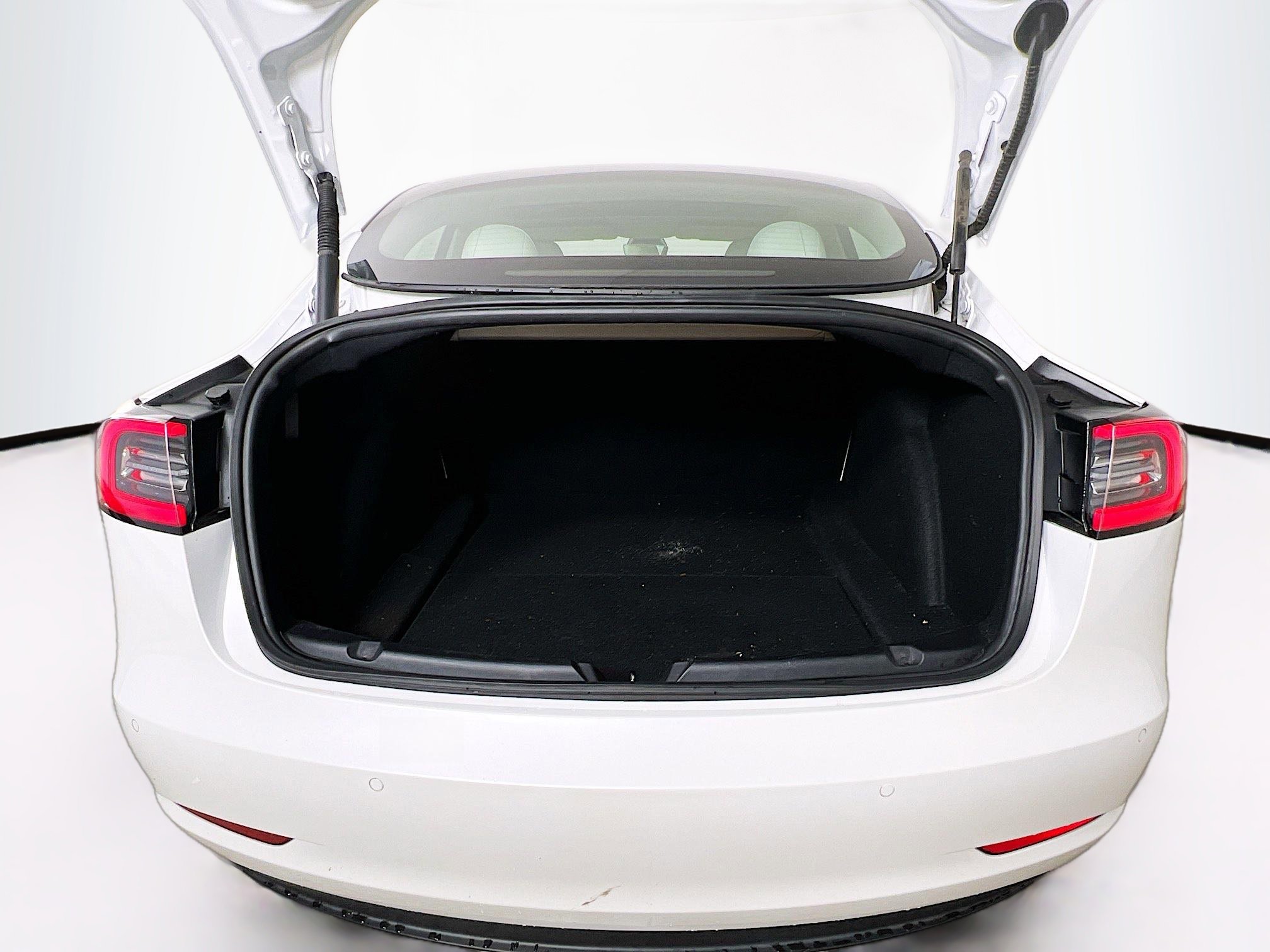 2021 Tesla Model 3 Standard Range Plus photo 19