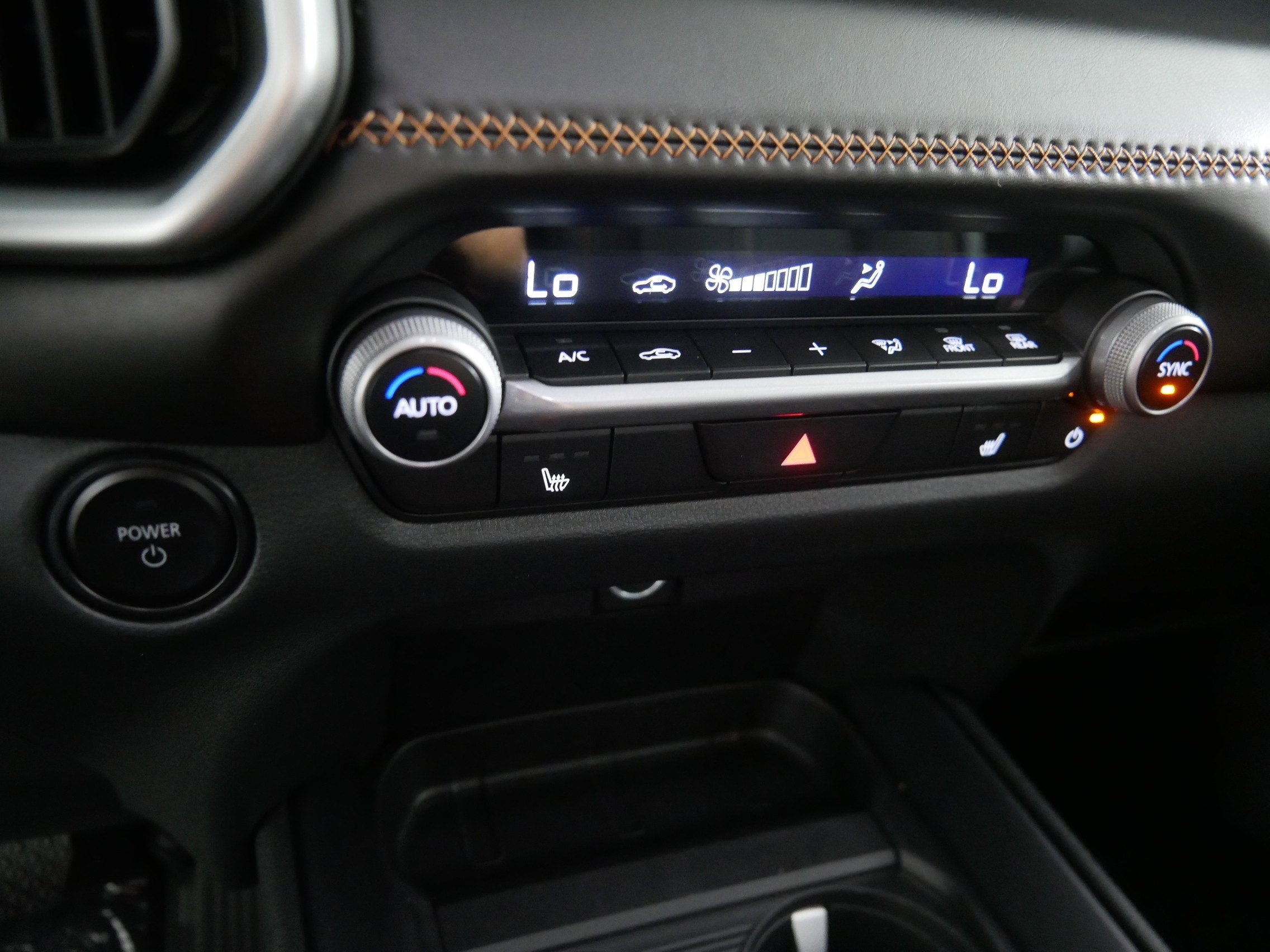 2025 Mazda CX-50 Premium photo 3