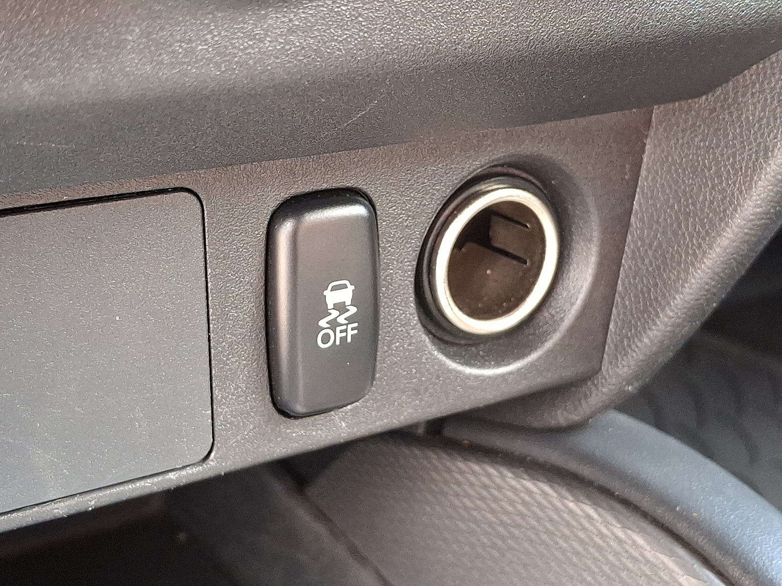 2023 Mitsubishi Outlander Sport ES photo 23