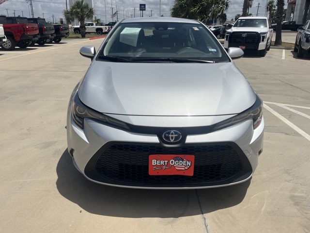 Used 2022 Toyota Corolla LE with VIN JTDEAMDE3NJ060646 for sale in Northfield, Minnesota