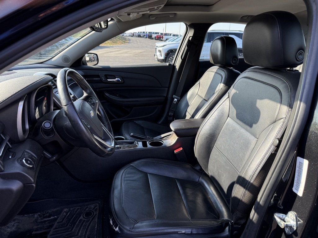 2015 Chevrolet Malibu LTZ photo 4