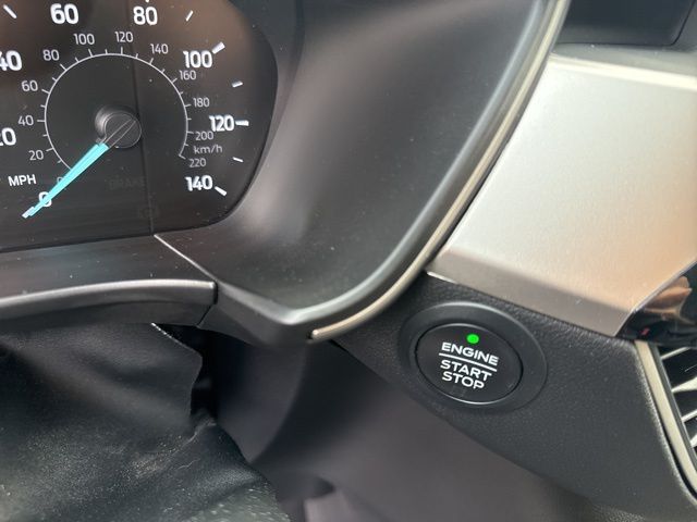 2020 Ford Escape SE photo 25