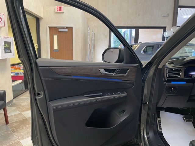2025 Volkswagen Atlas SEL Premium R-Line photo 9