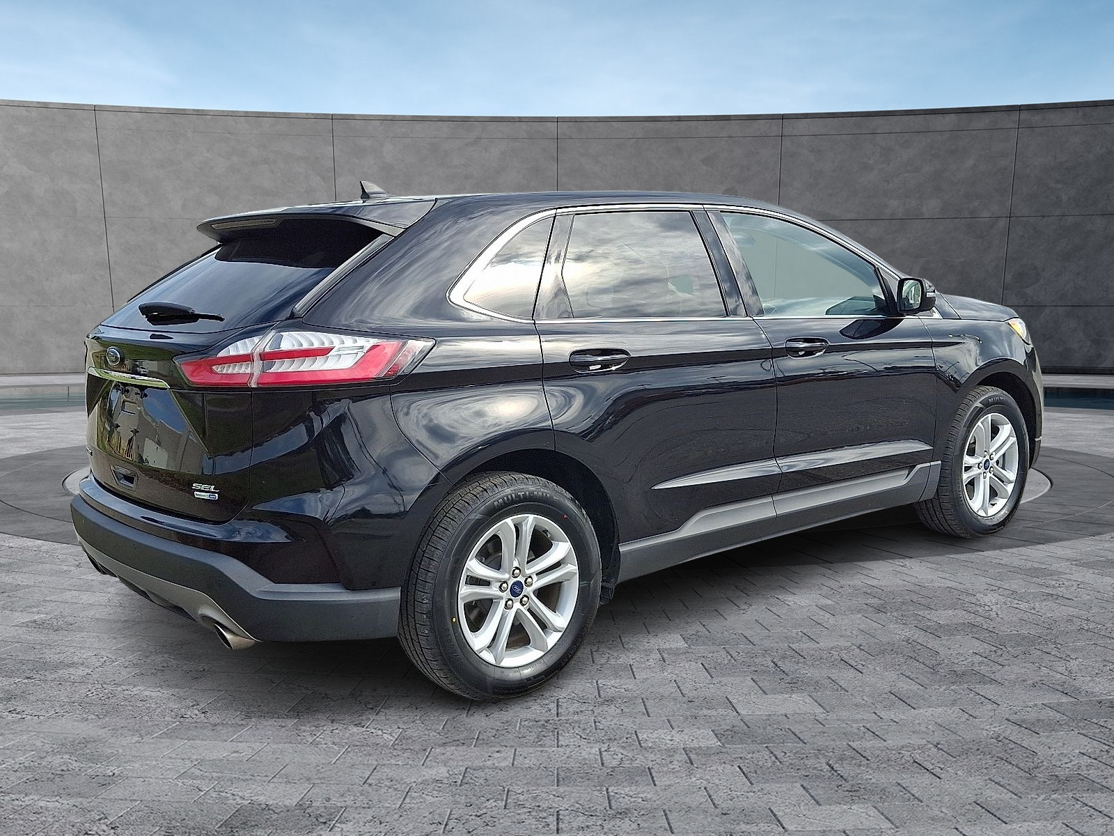 2020 Ford Edge SEL Sport photo 11