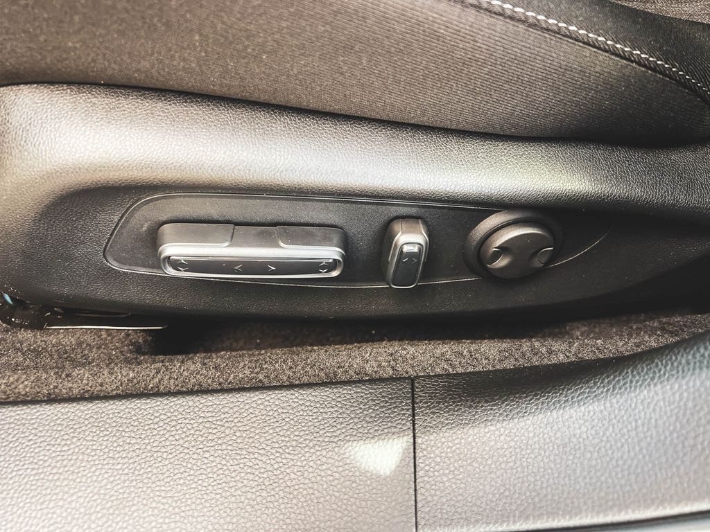 2025 Honda Accord SE photo 24