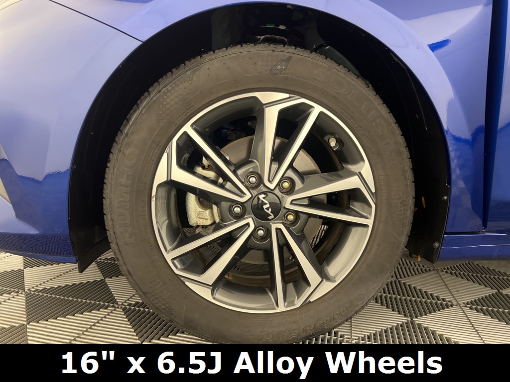 2023 Kia Forte LXS photo 10