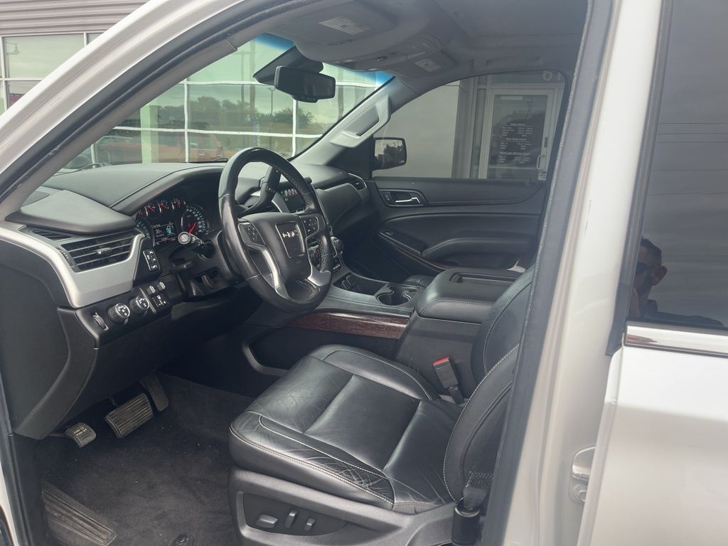 2019 Gmc Yukon SLT photo 25