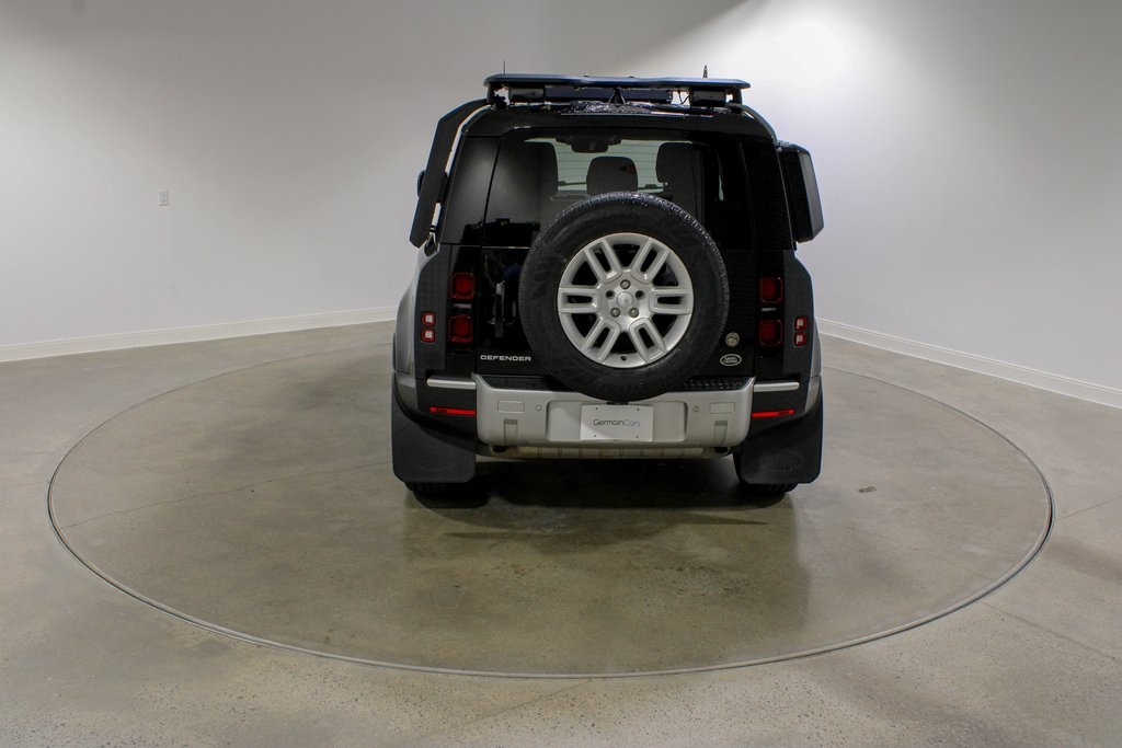 2021 Land Rover Defender 90 Standard photo 3