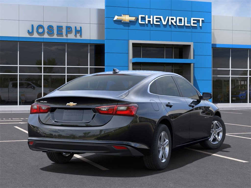 2025 Chevrolet Malibu LS photo 4