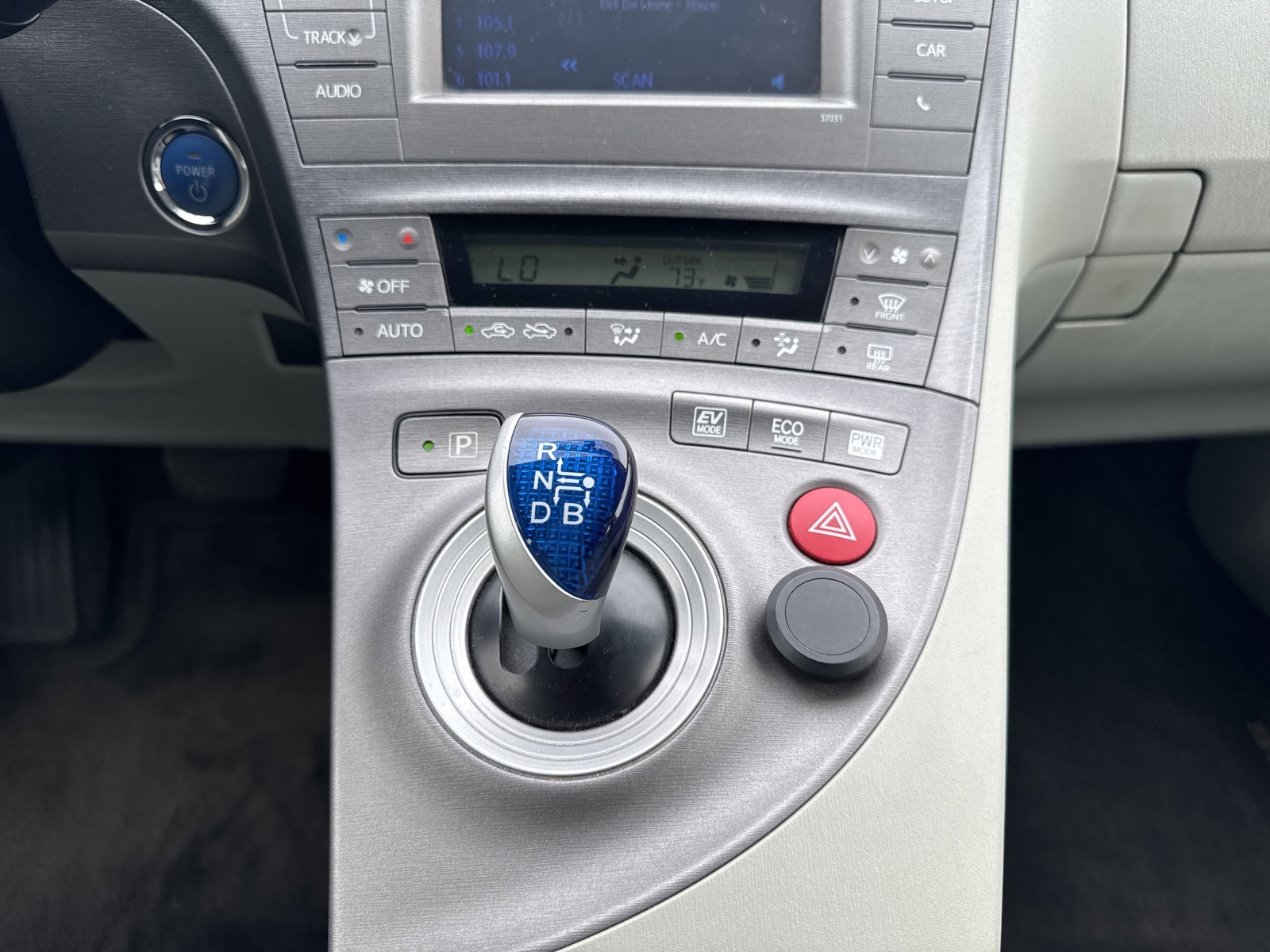 2013 Toyota Prius Two photo 18