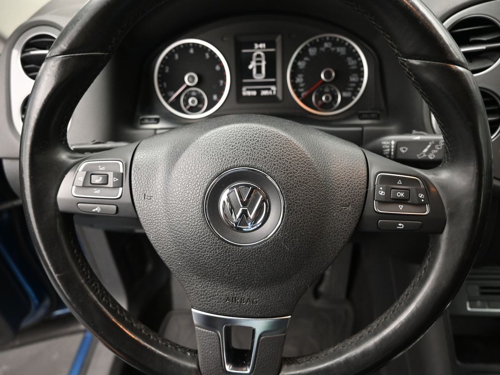 2017 Volkswagen Tiguan S photo 12