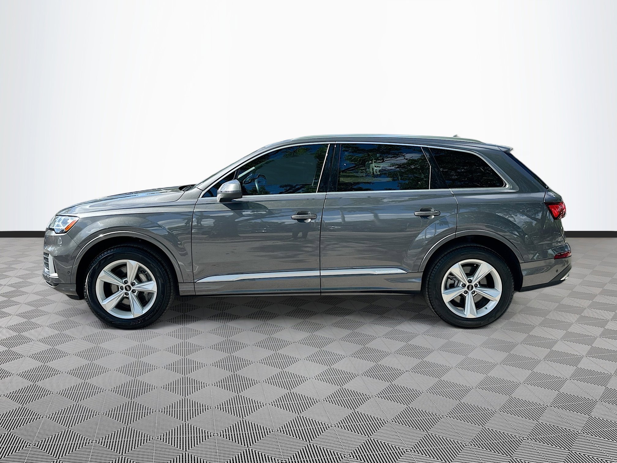 2023 Audi Q7 Premium photo 3