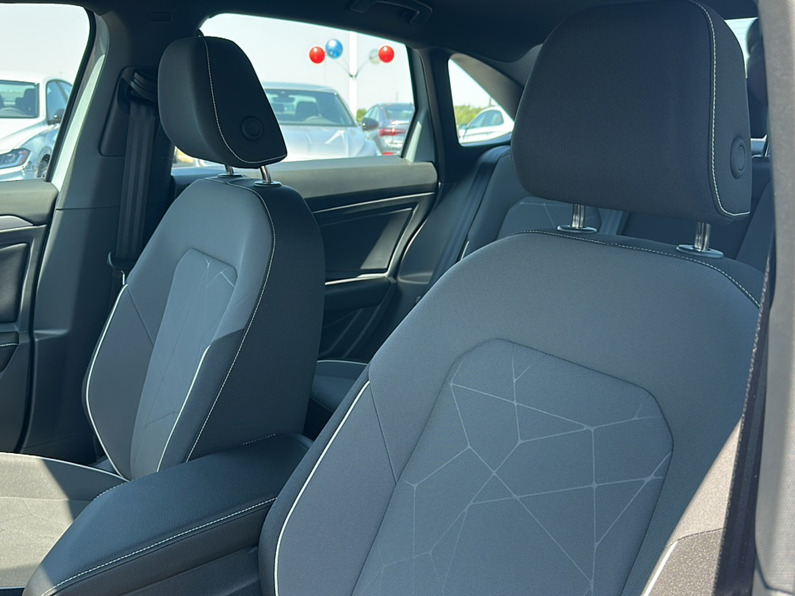 2025 Volkswagen Jetta 1.5T Sport photo 5