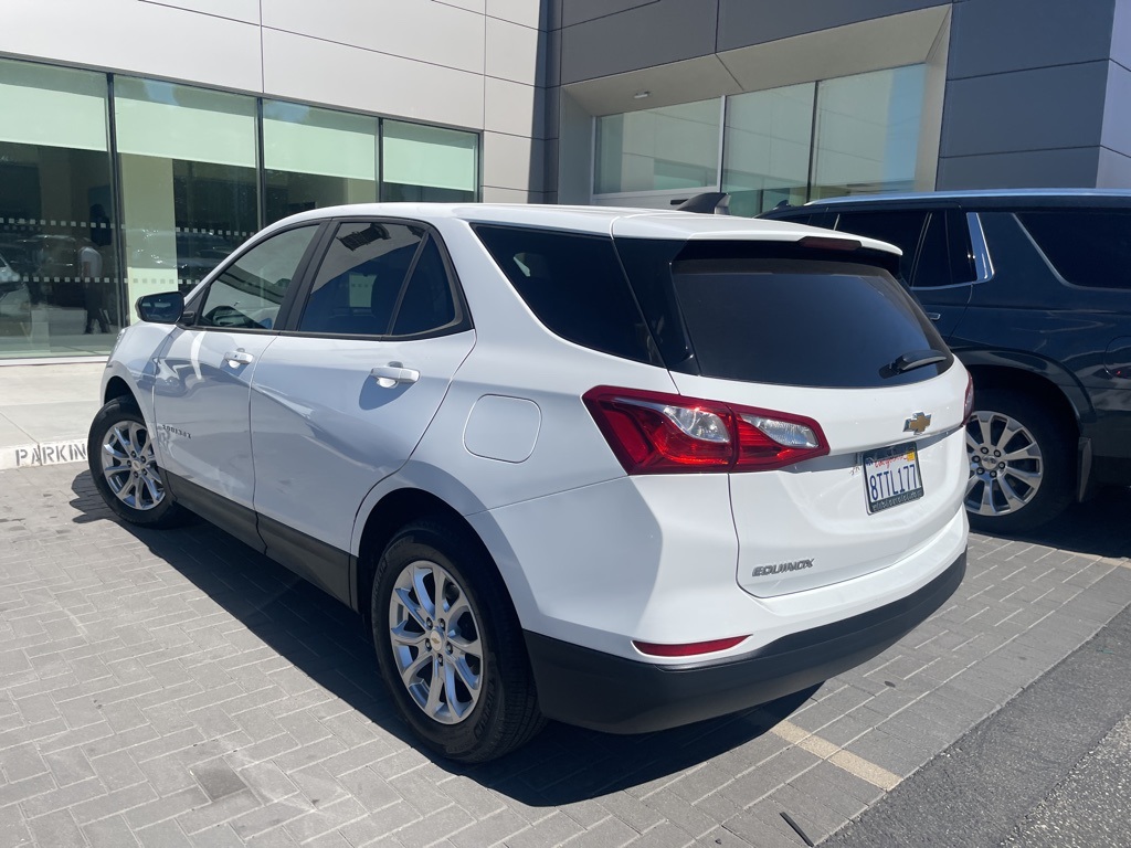 2020 Chevrolet Equinox LS photo 3