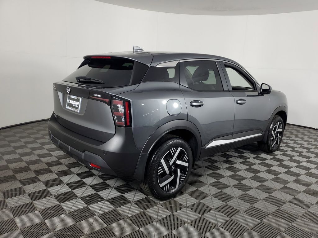 2025 Nissan Kicks SV photo 3