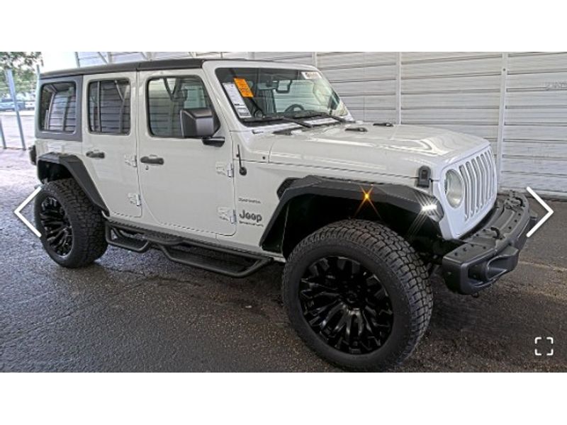 2023 Jeep Wrangler Sahara photo 4