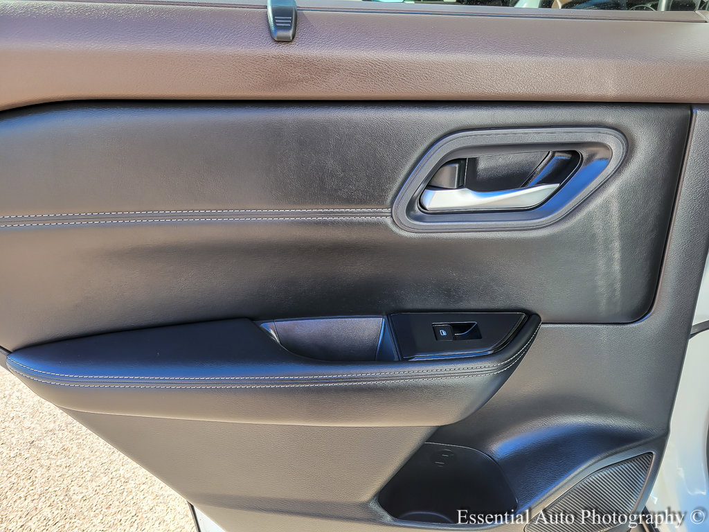 2023 NISSAN ROGUE - Image 19