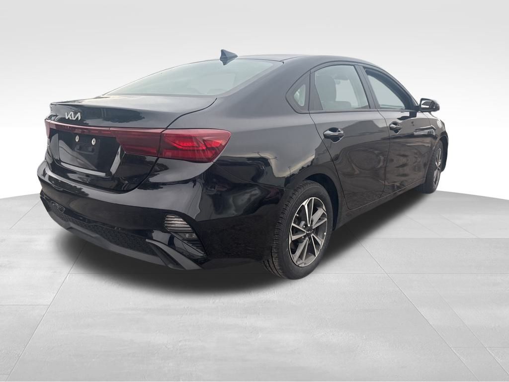 2023 Kia Forte LXS photo 17