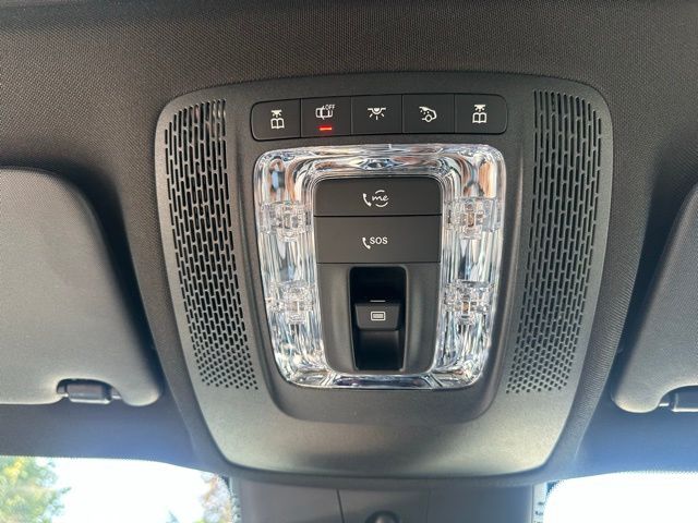 2025 Mercedes Benz GLB 250 4MATIC photo 32