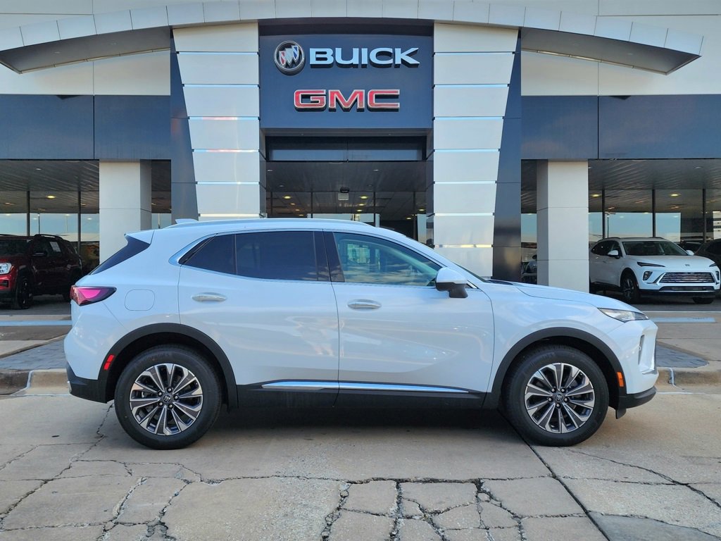 2025 Buick Envision Preferred photo 2