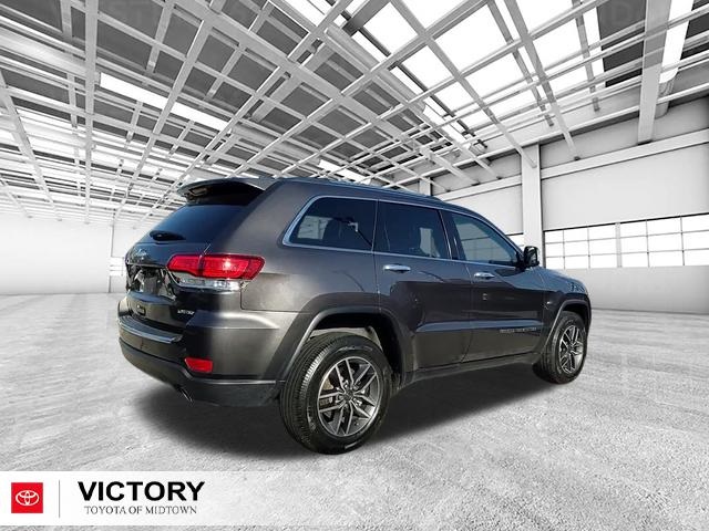 2021 Jeep Grand Cherokee Limited photo 2