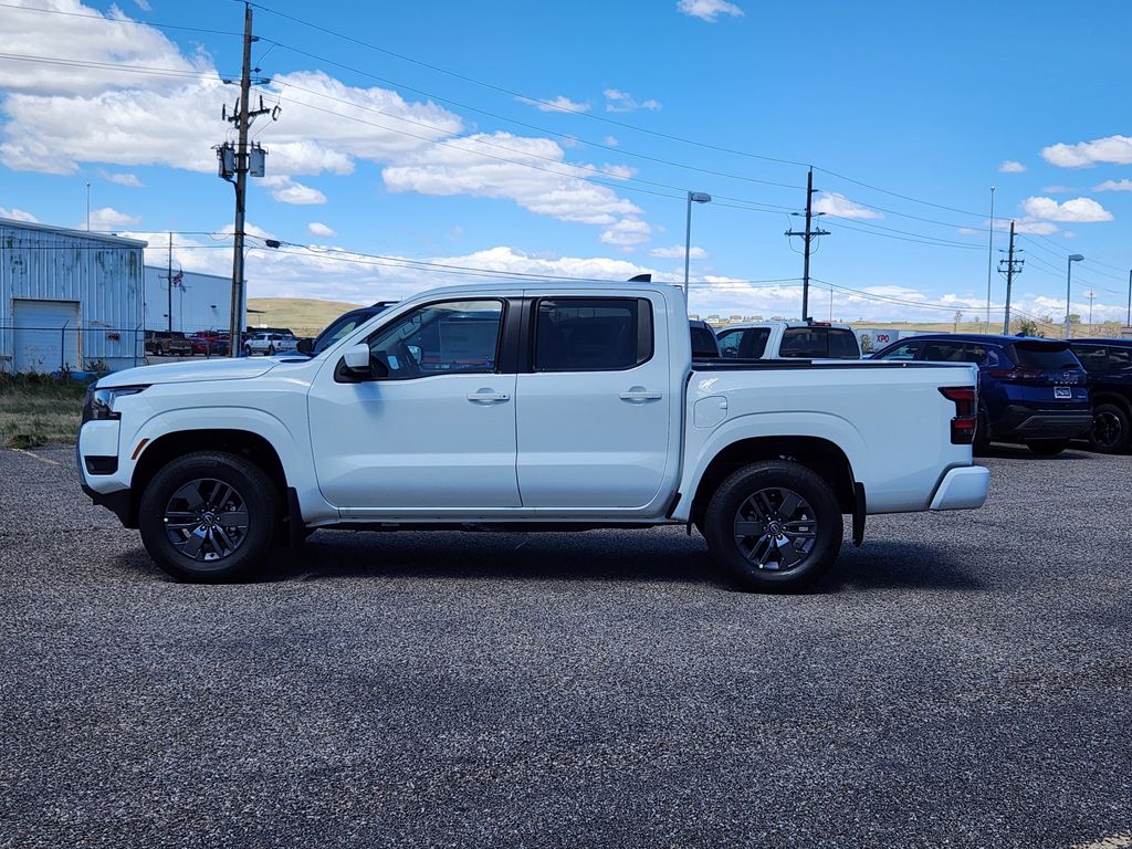 2025 Nissan Frontier Crew Cab SV photo 2
