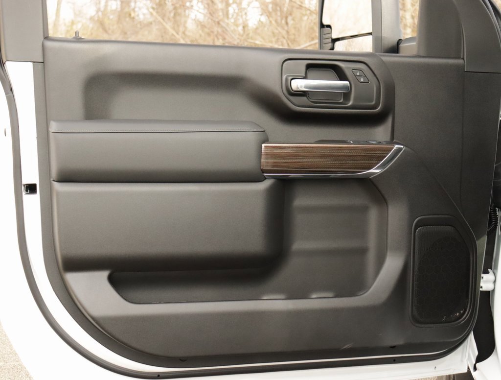 2025 Chevrolet Silverado 2500HD LT photo 25