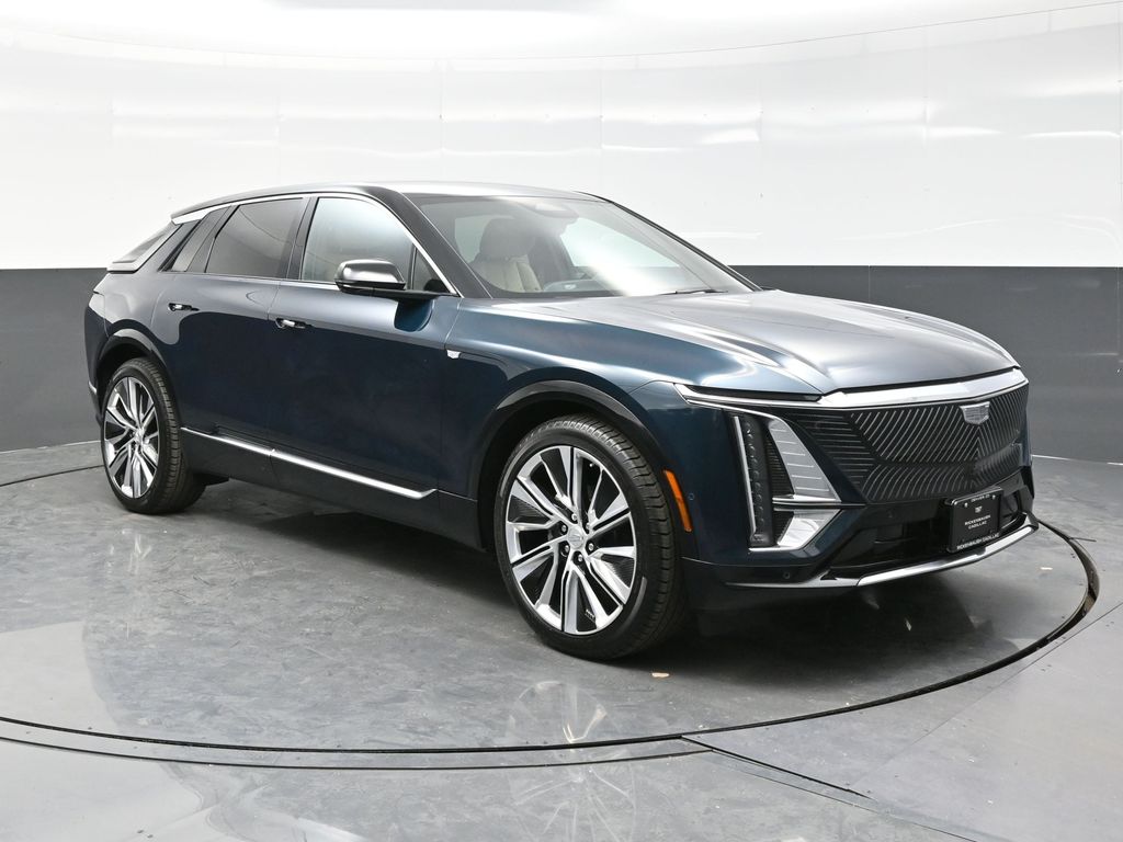 2025 Cadillac Lyriq Luxury photo 39