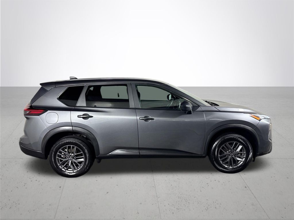2024 Nissan Rogue S photo 5