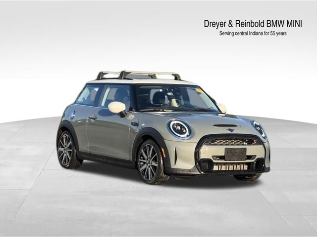2023 MINI 3 Door S's photo