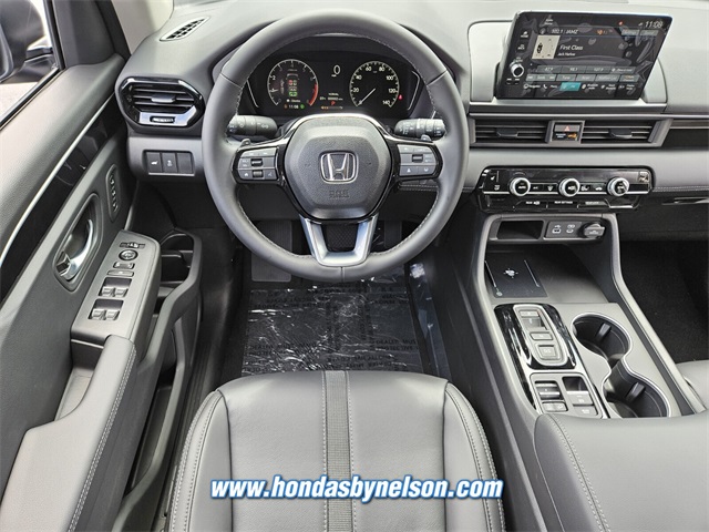2025 Honda Pilot Touring photo 7