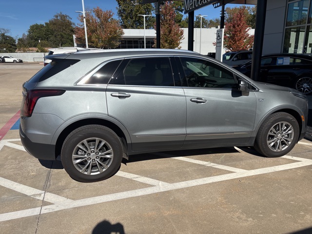 2023 Cadillac XT5 Premium Luxury photo 2