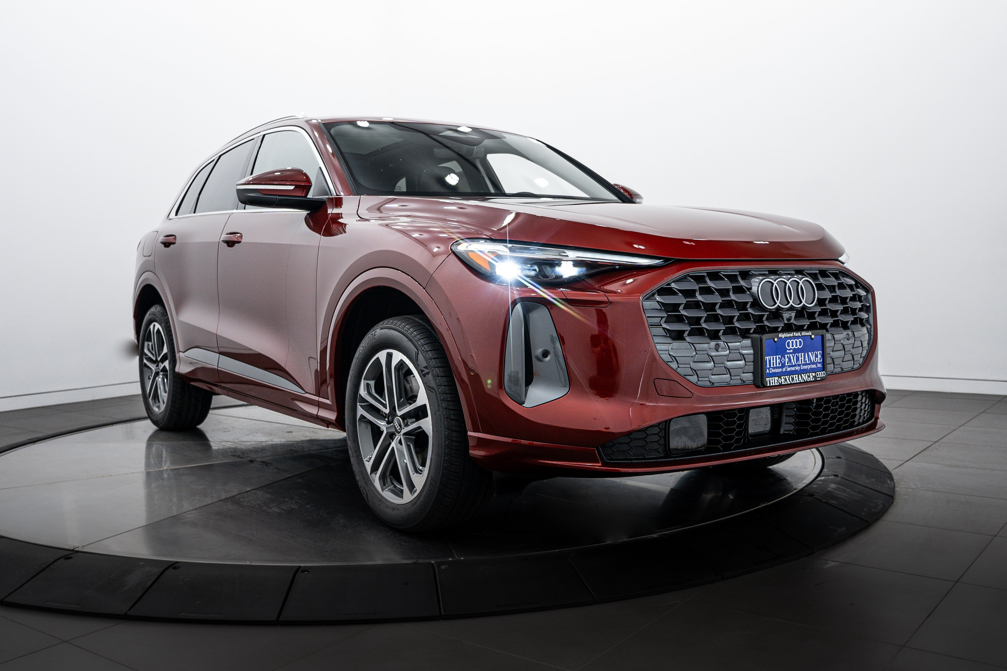 2025 Audi Q5 Premium Plus photo 2