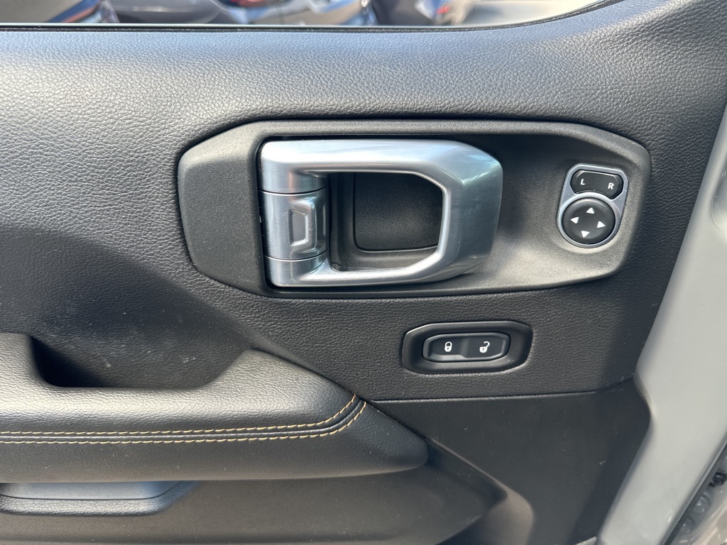 2022 Jeep Wrangler Unlimited Sahara High Altitude photo 10